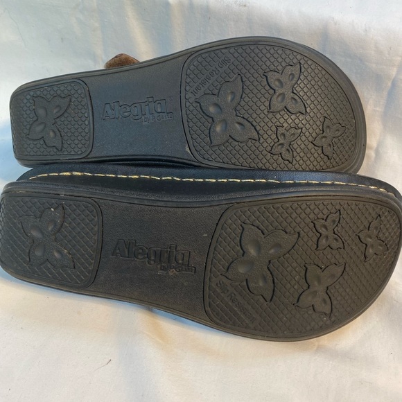 Algeria Flutter Chico Mary Jane Shoes, EUC - Picture 6 of 9